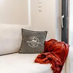Mountain Harmony Apartment